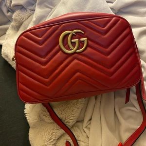 Gucci marmont small camera bag - red